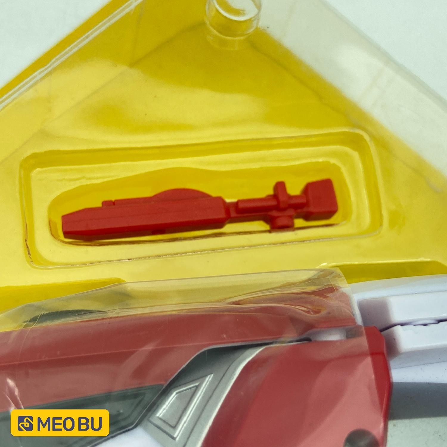 Rô bốt Deka Đỏ - Biến hình từ xe đua