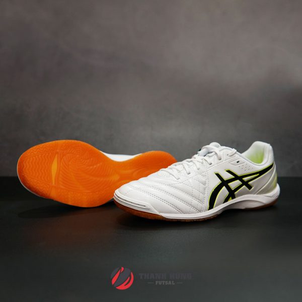 ASICS CALCETTO WD 8 IC – 1113A011-105 – TRẮNG/ĐEN/ VÀNG CHANH