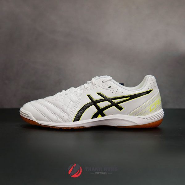 ASICS CALCETTO WD 8 IC – 1113A011-105 – TRẮNG/ĐEN/ VÀNG CHANH