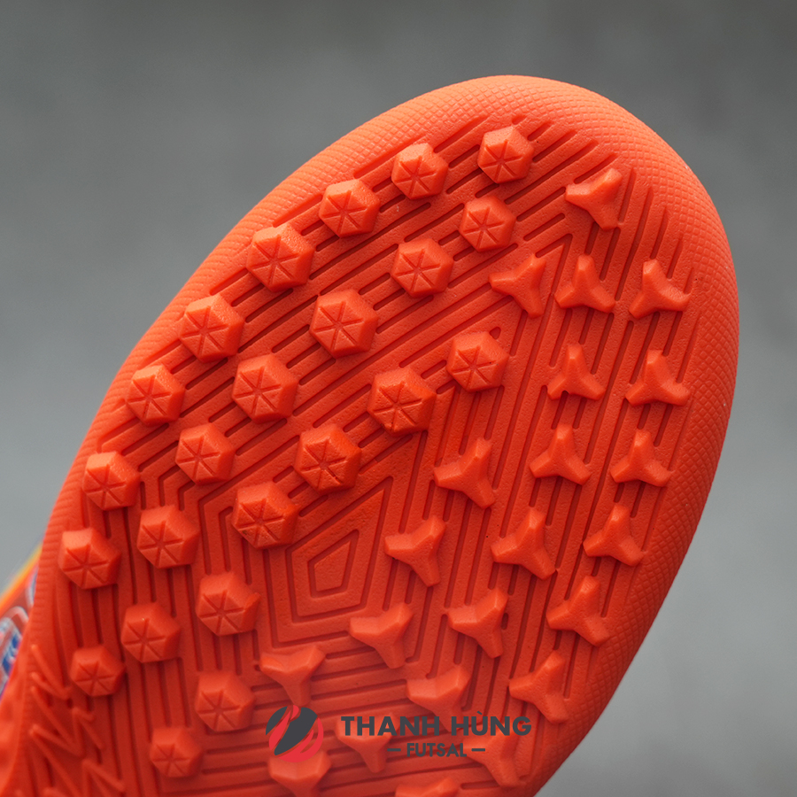 GIÀY ĐÁ BÓNG TRẺ EM ZOCKER KIÊN CƯỜNG TF SNS 007 - XANH/CAM