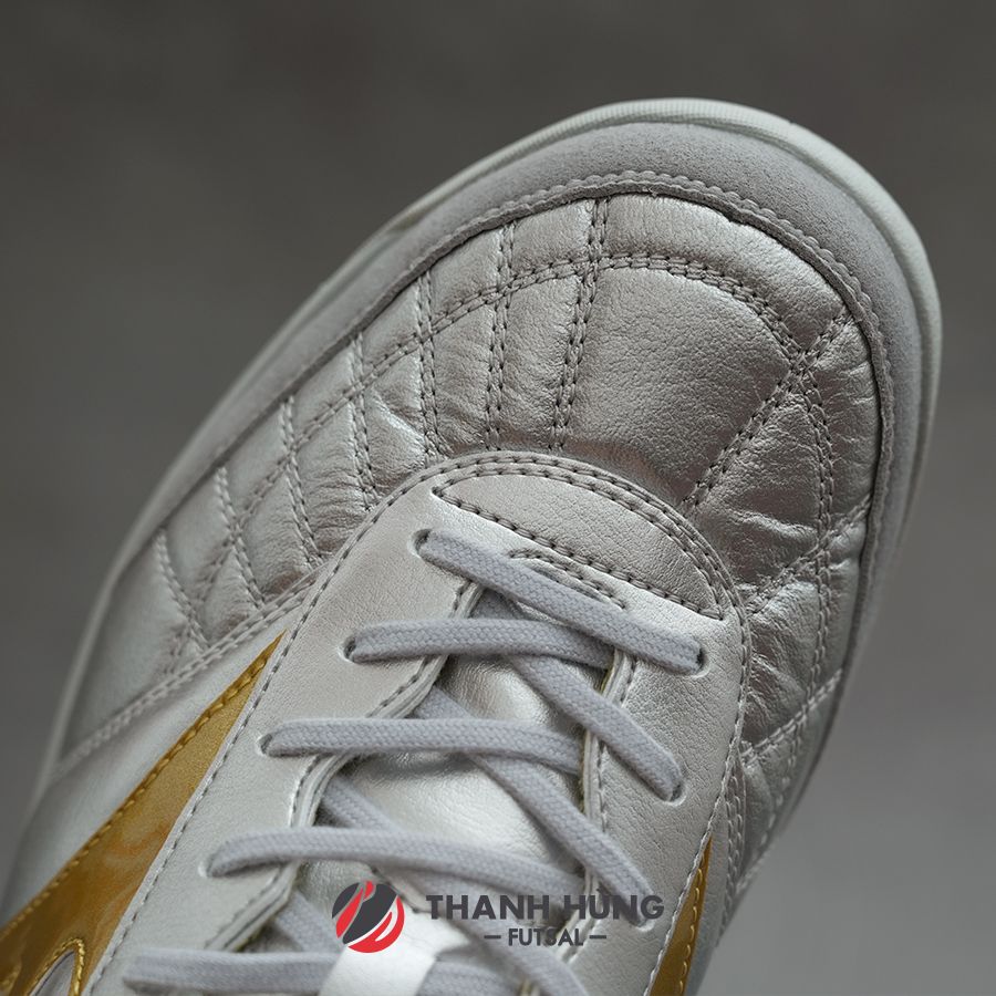 MIZUNO MORELIA SALA JAPAN TF - Q1GB251104 - BẠC/VÀNG