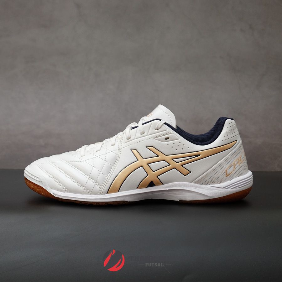 ASICS CALCETTO WD 8 IC - 1113A011-106 - TRẮNG/VÀNG ĐỒNG