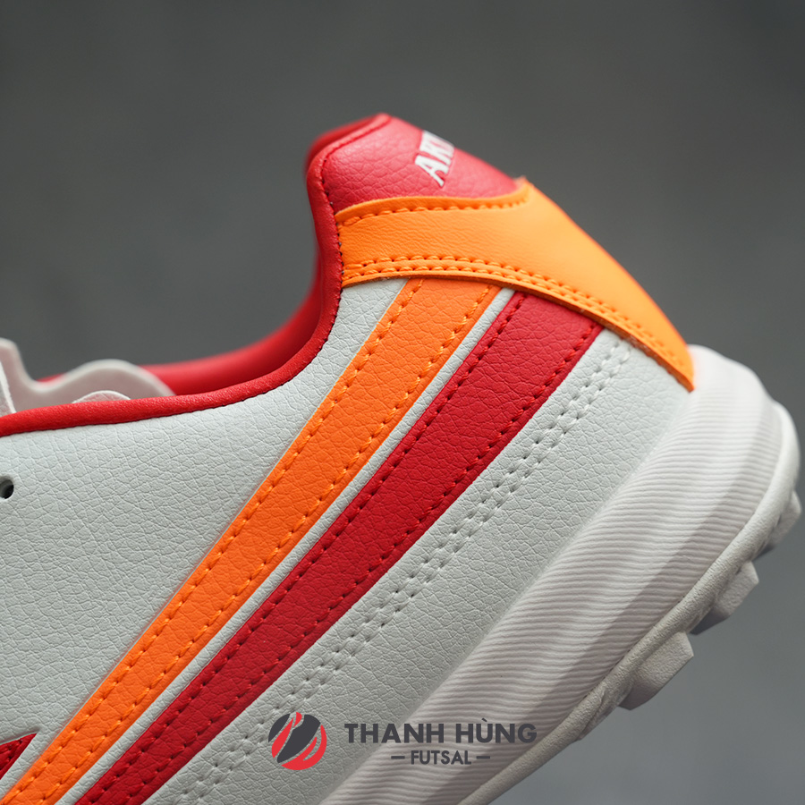 KAMITO ARTISTA PRO TF - KMTF240355 - TRẮNG/ĐỎ