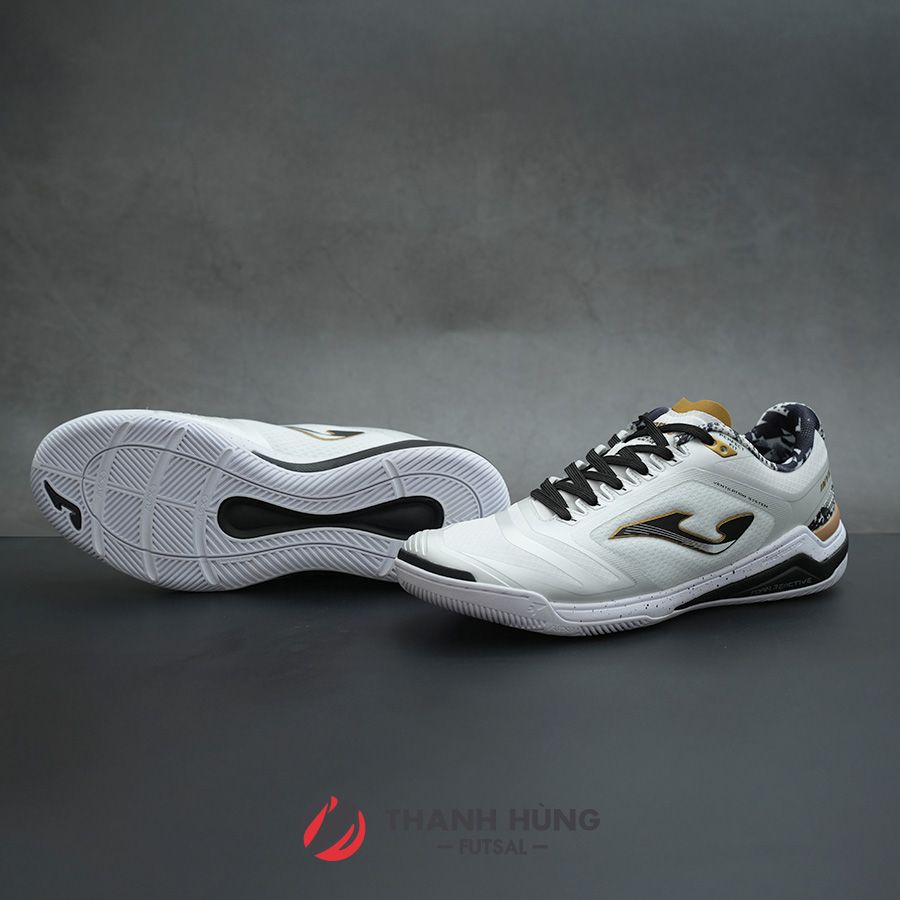 JOMA INVICTO 2432 IN - TRẮNG/ĐEN CHẤM BI