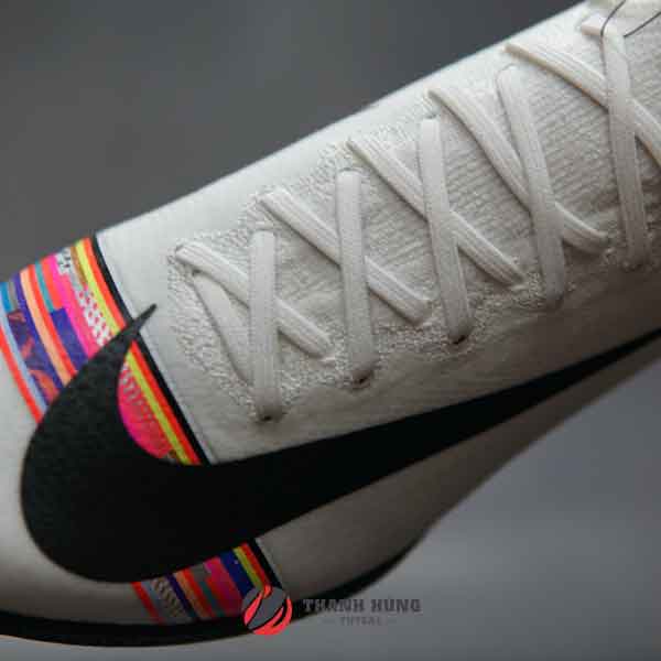 NIKE MERCURIAL SUPERFLYX VI ELITE IC – AJ3571-009 – TRẮNG/ĐEN