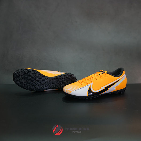 NIKE MERCURIAL VAPOR 13 ACADEMY TF – AT7996-801 – VÀNG CAM/ TRẮNG