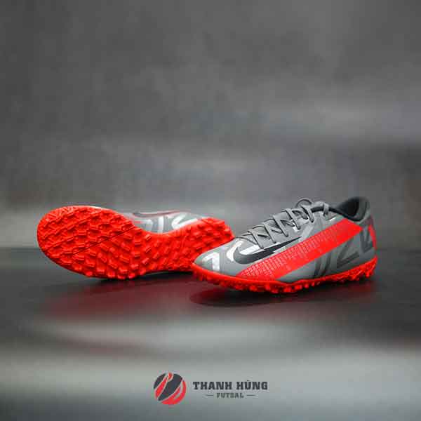 NIKE MERCURIAL VAPOR 13 ACADEMY TF – AT7996-906 – XÁM BẠC / ĐỎ