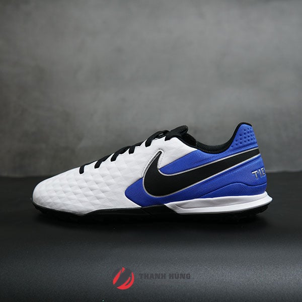 NIKE TIEMPO LEGEND 8 ACADEMY TF – AT6100-104 – TRẮNG / XANH DƯƠNG