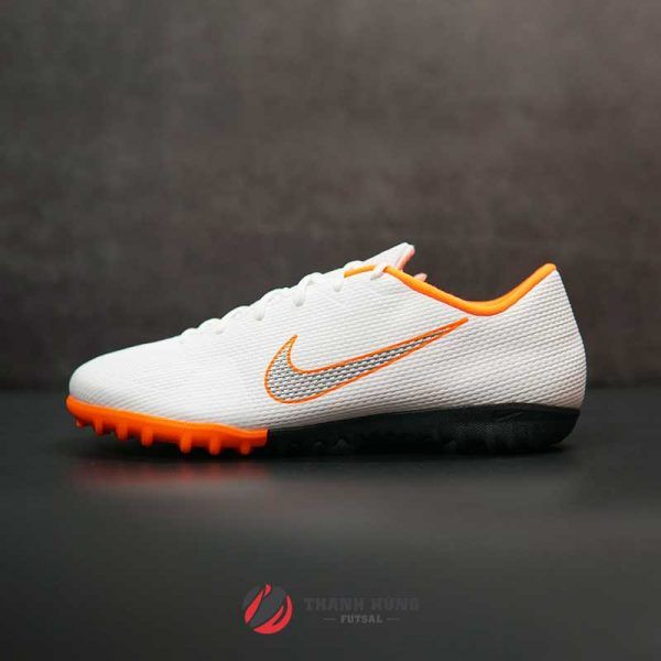 NIKE VAPORX 12 ACADEMY TF  – AH7384-107 – TRẮNG/CAM