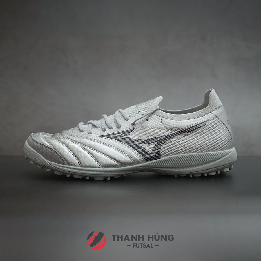 MIZUNO MORELIA NEO SALA β JAPAN TF - Q1GB251004 - BẠC/ĐEN