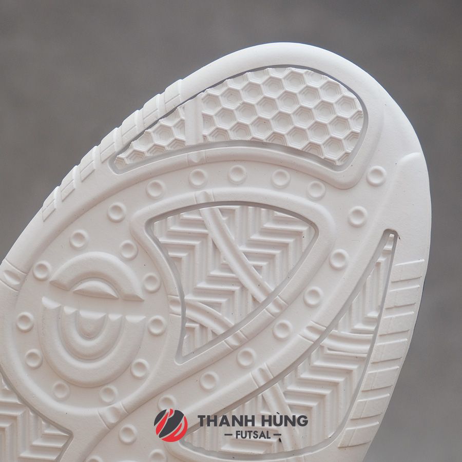 JOMA TOP FLEX IN 2402 - TRẮNG/ĐỎ