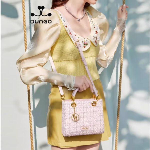  Túi Xách JUST STAR Tweed Hồng Charm Hươu DU172524-04 