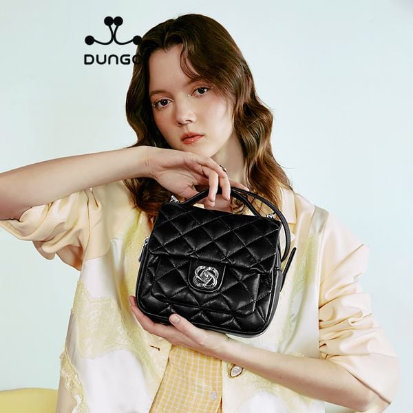  Túi Vuông Chần Trám Khóa Hoa JU173066-01 Đen 