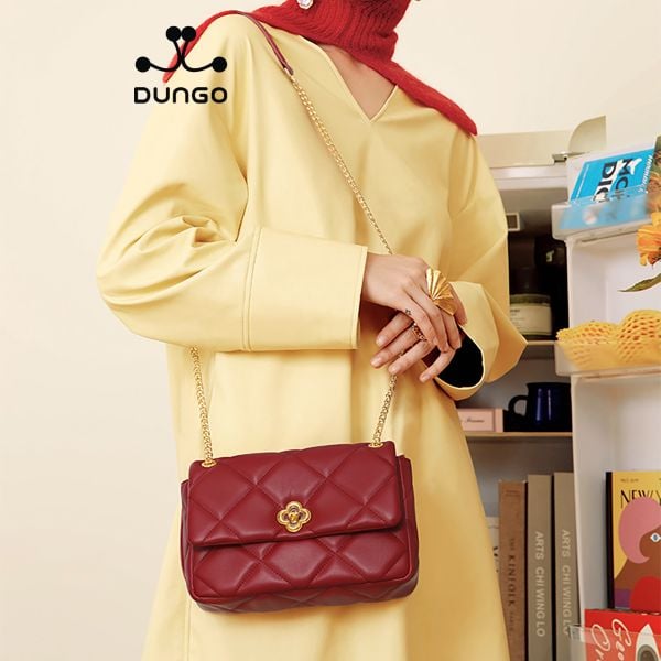  Túi Xách NUCELLE Đỏ Chần Trám Khóa Hoa NU1172032-02 