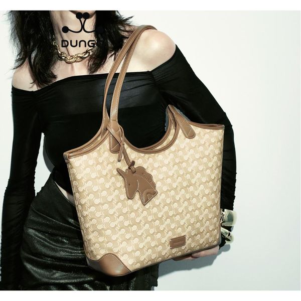  Túi Tote 13 inch Charm Ngựa NU1172192-24K Màu Nâu 