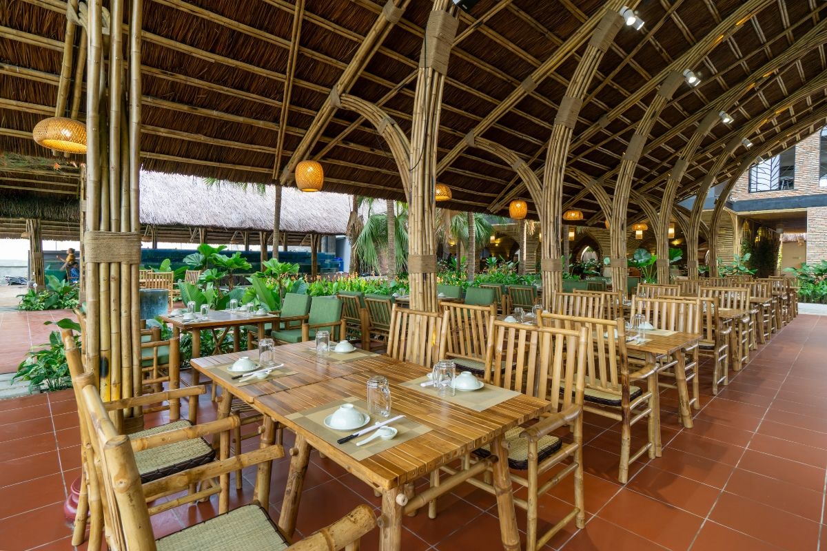  Thi công nội - ngoại thất tre trúc, phong cách hiện đại, trang nhã. 