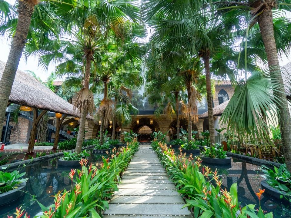  Thi công cảnh quan, sân vườn, resort, khách sạn và nhà hàng 