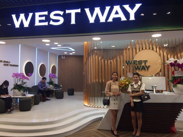  MỪNG KHAI TRƯƠNG NHA KHOA WESTWAY TẠI ESTELLA HEIGHT 