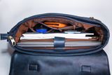  Cặp công sở Trita (Thời trang nam vừa laptop 14 inch - Cặp da TCA4X) màu Xanh đen 