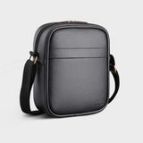  Túi Trita (Thời trang nam dáng đứng - Túi đeo chéo da RTN12D) màu đen 