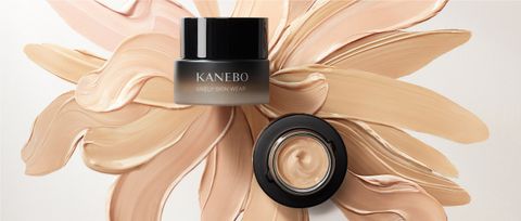 hinh-2-kanebo-lively-skin-wear