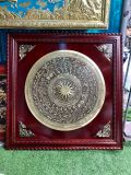 Tranh trống đồng bằng đồng vàng giả cổ khung gỗ KT 1m2x1m2