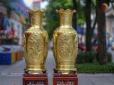 Đôi lọ hoa bằng đồng cát tút đúc nổi họa tiết tứ quý cao 81cm