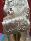 Tượng Bác Hồ ngồi ghế mây đồng đỏ cao 42cm mẫu 2 - Đồng Đông Sơn