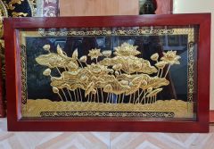 Tranh hoa sen bằng đồng vàng KT 1m27x69cm