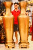 Đôi lộc bình đồng đỏ trơn màu mộc cao 1m6