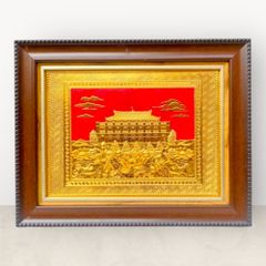 Tranh Bến Nhà Rồng - bảo tàng HCM nền đỏ mạ vàng 24k KT28x34cm - Tranh quà tặng Đồng Đông Sơn