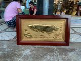 Tranh niên niên hữu dư bằng đồng vàng mạ vàng 24k KT 38x68cm