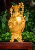 Lọ hoa bằng đồng đỏ dát vàng 24k cao 41cm