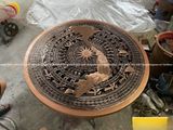 Tranh trống mặt đồng đỏ đúc khung hương KT 95x95cm