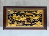 Tranh quà tặng mã đáo thành công đồng vàng mạ vàng 24K nền đen KT 68x38cm - Đồng Đông Sơn