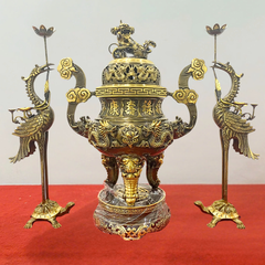 Tam sự bằng đồng vàng màu giả cổ 65cm