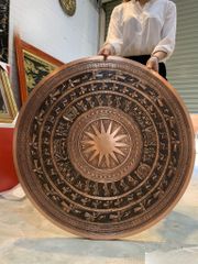 Tranh mặt trống đồng đỏ gò giả cổ ĐK 1m2
