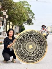 Tranh mặt trống đồng ăn mòn bằng đồng vàng ĐK 1m1