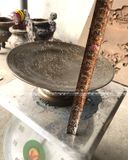 Mâm bồng đồng đỏ màu hun nâu giả cổ ám long phụng đường kính 30cm - phụ kiện đồ thờ