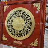 Tranh trống đồng mặt trống đồng vàng dát vàng vẽ nền KT 1m2x1m2