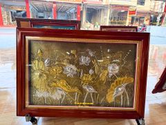 Tranh Hoa sen đồng vàng dát điểm vàng bạc KT 1m12x72cm