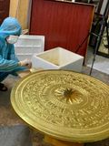 Mặt trống đồng đông sơn thúc tay dát vàng 14k | mặt trống đồng ĐK 60cm