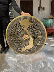 Tranh mặt trống đồng vàng đúc có bản đồ ĐK 80cm