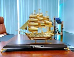 Quà tặng thuyền buồm bằng đồng mạ vàng 24K KT 31cm (Mẫu 8) - Mô hình thuyền