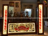 Bộ đại tự câu đối khung gỗ kích thước 1m55 đồng vàng nền đỏ đen