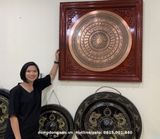Tranh trống đồng đông sơn hoa văn chìm khung gỗ Hương | tranh trống đồng KT 1m08x1m08