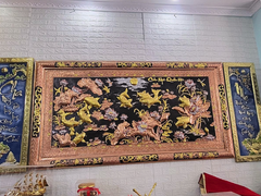 Tranh cửu ngư quần hội đồng đỏ dát vàng bạc khung đồng KT 2m3x1m2