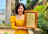 Tranh chữ Tâm thư pháp đồng vàng KT 28x38cm