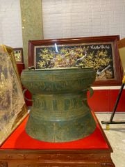 Quả trống ngọc lũ đúc đồng đỏ đường kính 60cm có cóc giả cổ - Trống đồng Ngọc Lũ đúc nổi