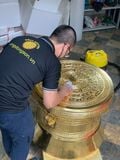 Trống đồng đỏ vân chìm dát vàng 24k DK 70cm| trống đồng dát vàng